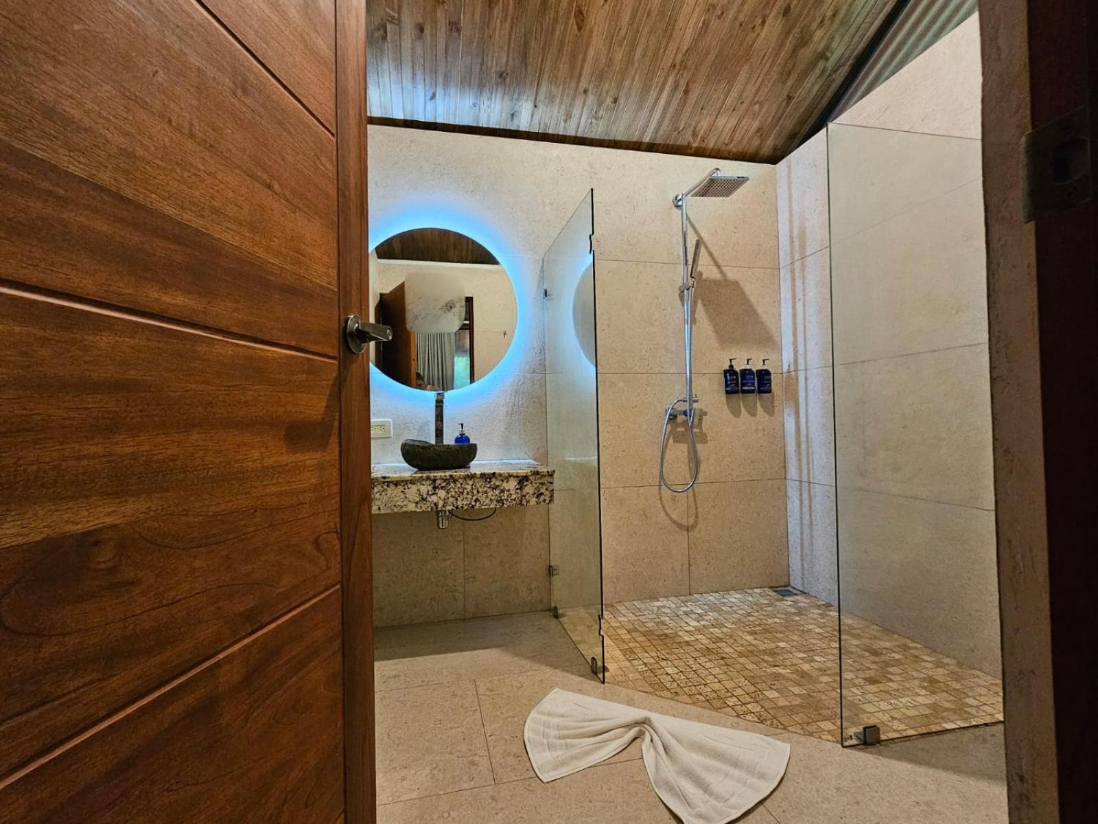 Pachira Lodge Tortuguero Εξωτερικό φωτογραφία